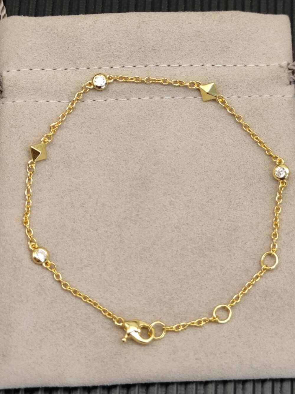 David Yurman Gold Petite Modern Diamond Bracelet - Picture 2 of 7